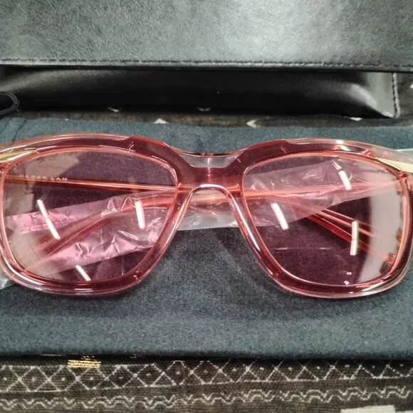 Derek Lam Vivian Pink Sunglasses - Picture 4 of 9